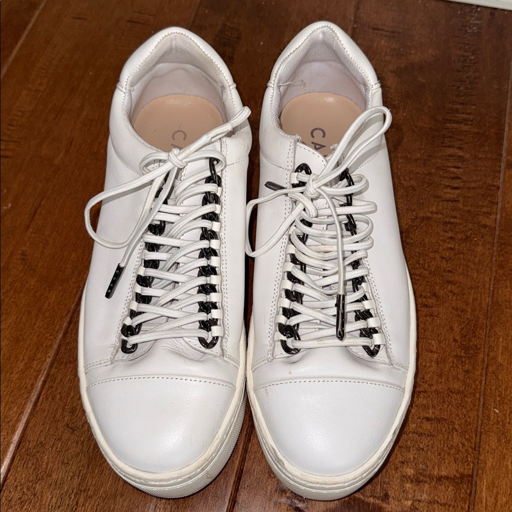 Carvela white leather Sneakers Lace up size 38 (8) women’s